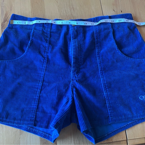 Vintage USA made original OP corduroy shorts - Picture 5 of 9